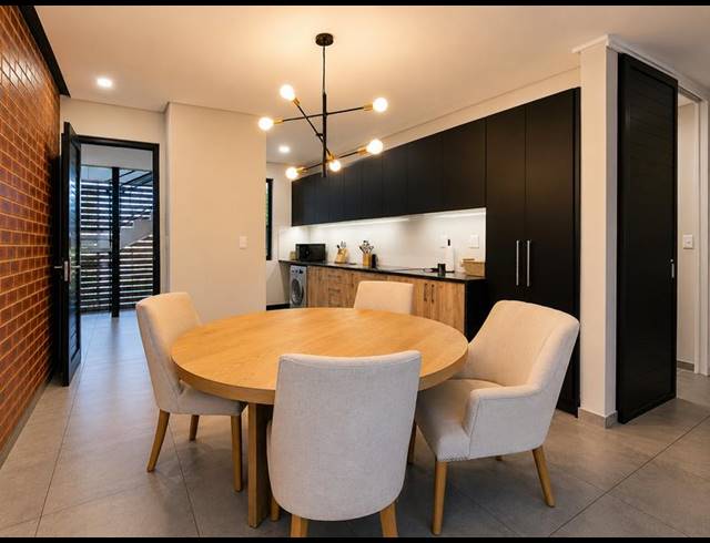 2 BEDROOM PROPERTY TO RENT IN MENLO PARK